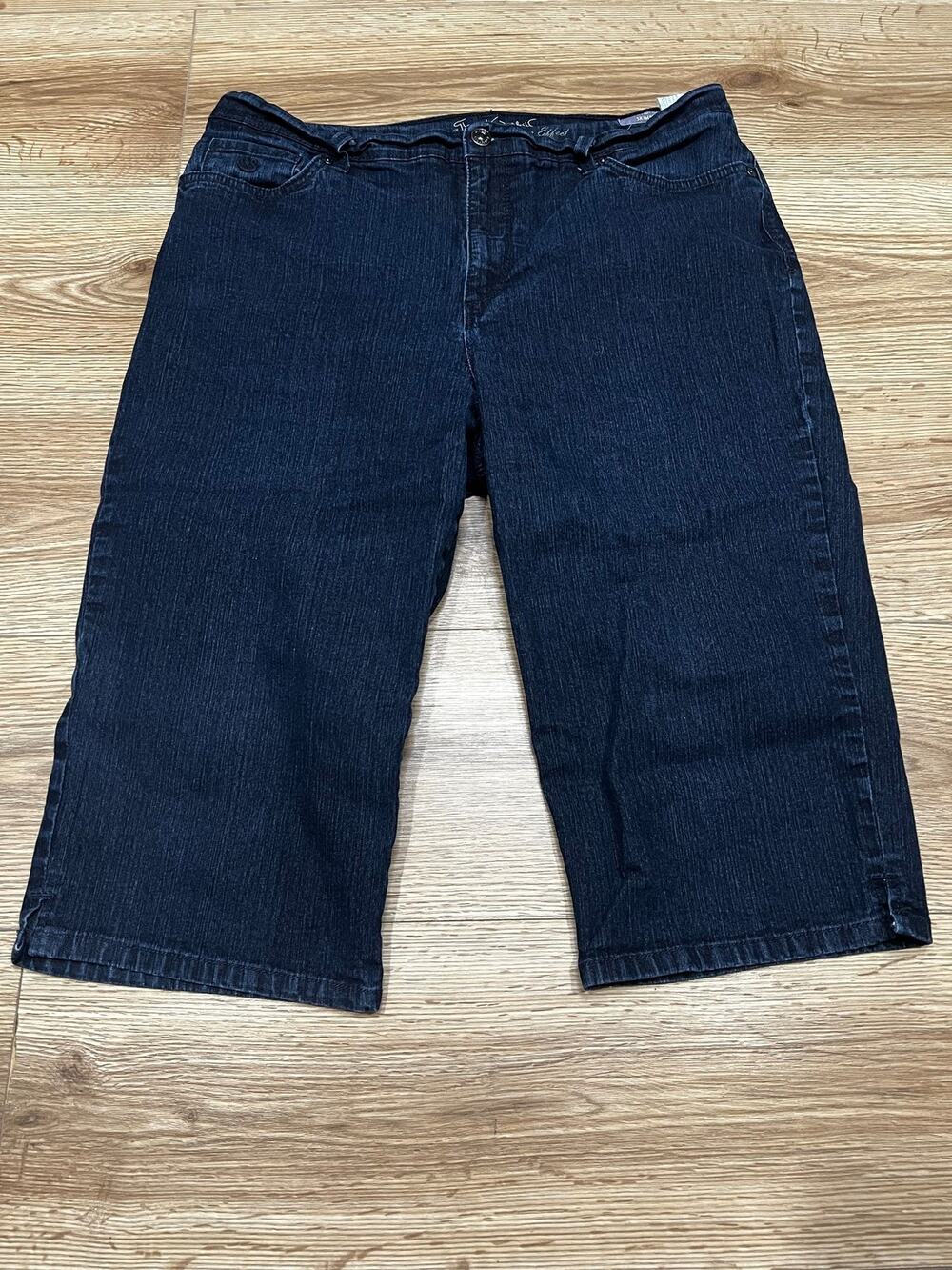 Gloria Vanderbilt Womens Capris Size 14 Dark Denim All Around Slimming Eff (A00)